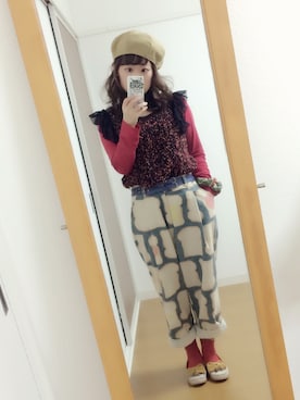 「赤タイツ」｜「アイテム（ハンチング/ベレー帽）」を使った、アカネ混柄問さん（レディース・148cm）の秋コーディネート