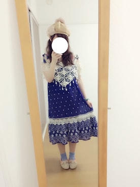 「ブルー x ホワイト」｜「アイテム（その他シューズ）」を使った、アカネ混柄問さん（レディース・148cm）の夏コーディネート