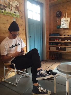 「CONVERSE（コンバース）のアイテム（スニーカー、ブルー系）」を使った、Tさん（メンズ・188cm）の夏コーディネート