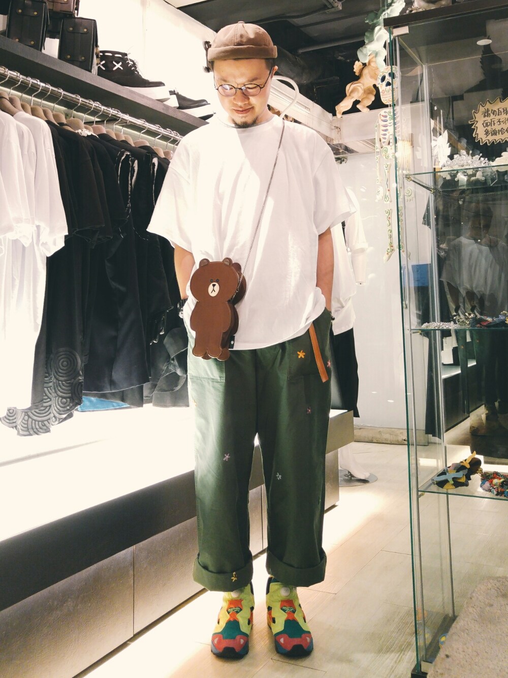 「hkboy、ootd、men's fashion、street style、menswear、summer outfit、Béton Ciré、miki hat、INSTA PUMP FURY、LINE FRIENDS」｜「Reebokのアイテム（スニーカー、その他）」を使った、Paak Chanさん（メンズ・172cm）の夏コーディネートの1枚目の写真