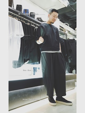 「DRIES VAN NOTEN（ドリスヴァンノッテン）のアイテム（スニーカー）」を使った、Paak Chanさん（メンズ・172cm）の秋コーディネート