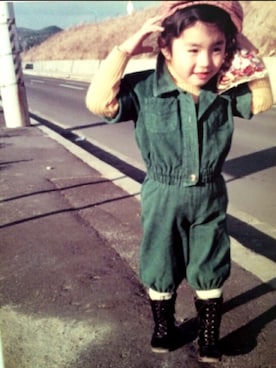 「アイテム（スーツパンツ、グリーン系）」を使った、marikoさん（レディース・162cm）の冬コーディネート