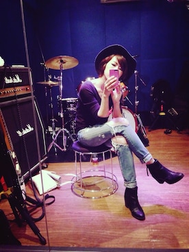 「LIMITLESS LUXURY」｜「アイテム（パンツ）」を使った、さやねぇさん（レディース・168cm）の春コーディネート