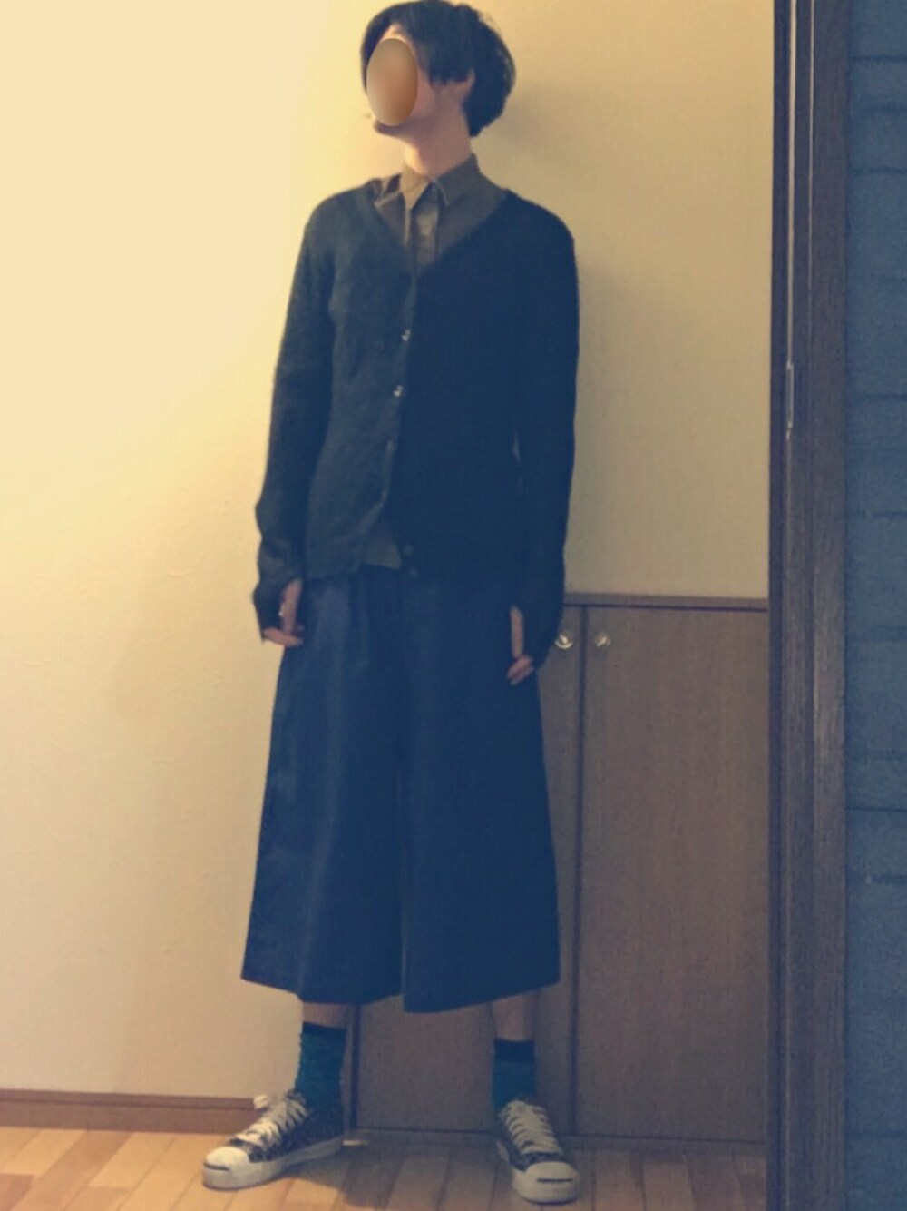「レオパードシューズ、ジャックパーセル、ワイドパンツ、シャツスタイル、カーディガン、モヘアのカーディガン、ロック、黒カーディガン」｜「JACK PURCELLのアイテム（スニーカー、その他）」を使った、さかつさん（メンズ・184cm）の冬コーディネートの1枚目の写真