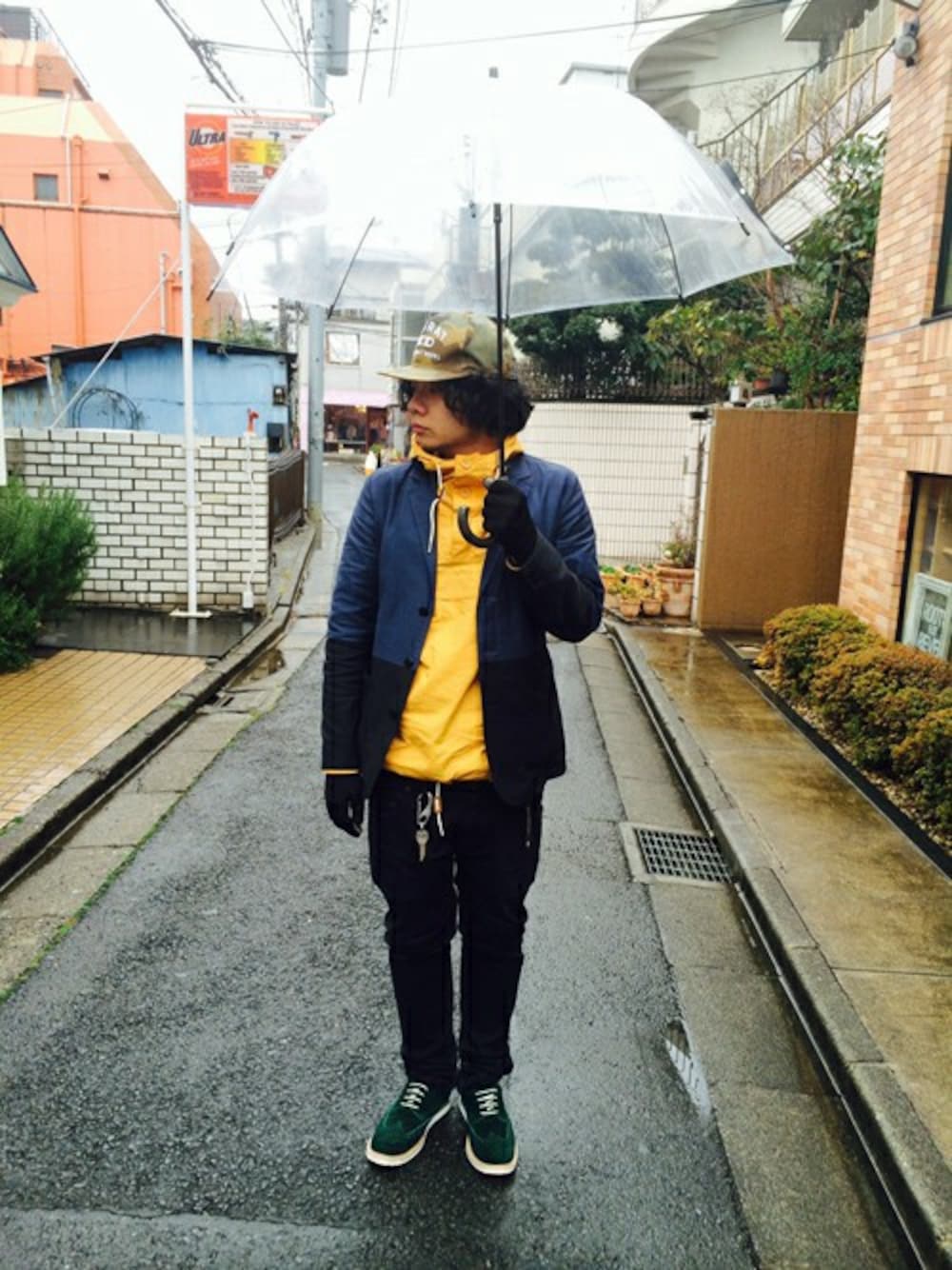 「テーラードジャケット、パーティースタイル、ベースボールキャップ」｜「DOARATのCASSETE TAPE SNAPBACK CAP（キャップ、その他）」を使った、Shu Sasakiさん（メンズ・180cm）の春コーディネートの1枚目の写真