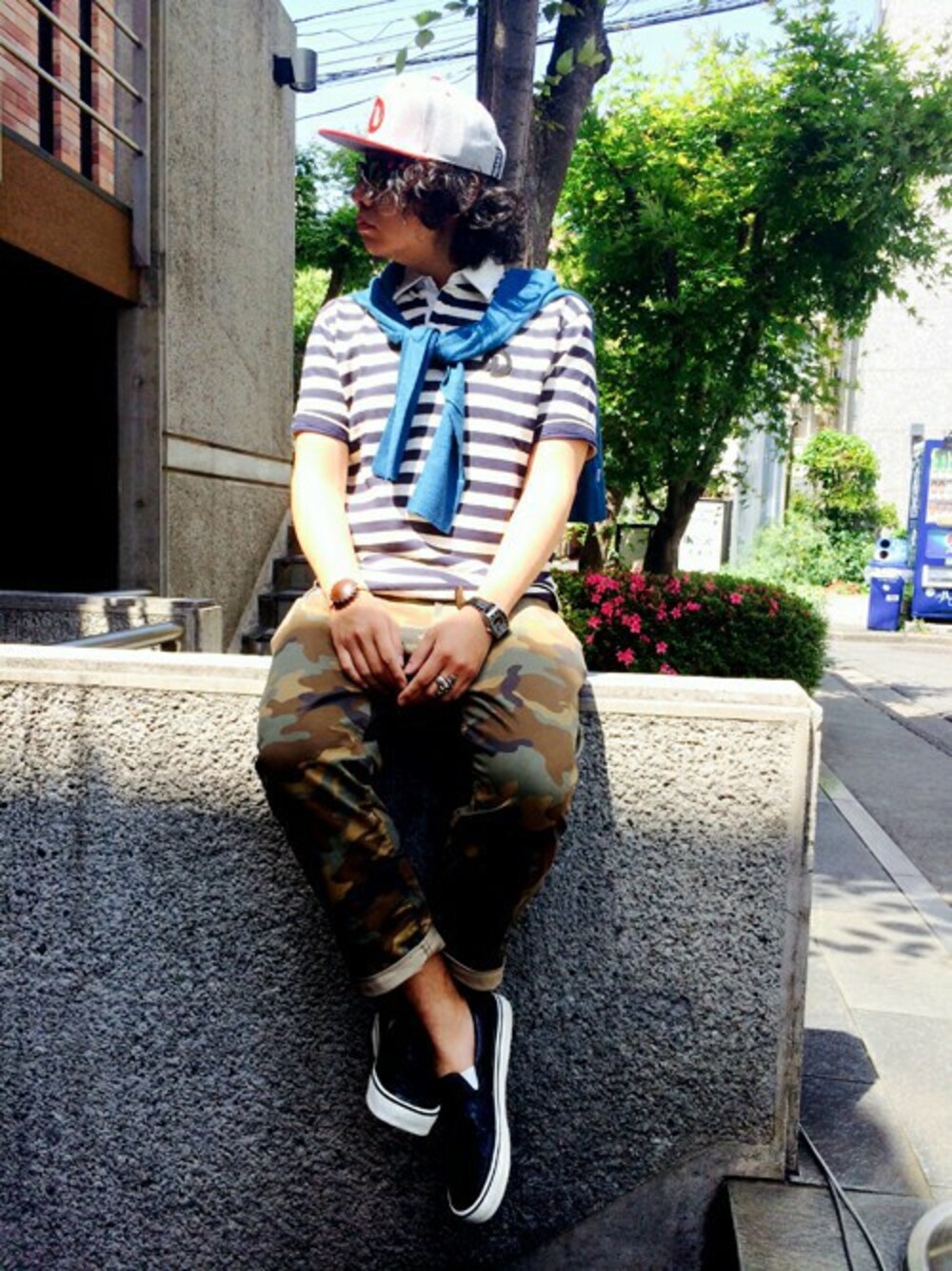 「ボーダー、ポロシャツ、ＢＢキャップ」｜「DOARATの9/10 LENGTH COLOR PANTS（チノパンツ、その他）」を使った、Shu Sasakiさん（メンズ・180cm）の春コーディネートの1枚目の写真