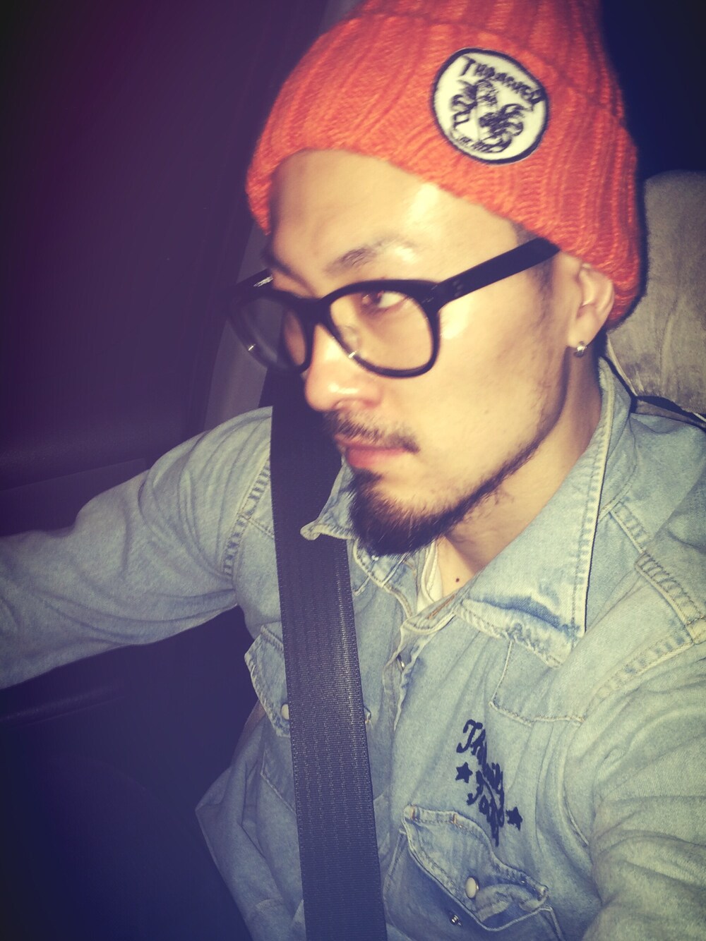 「車、ワコマリア、スラッシャー」｜「WACKO MARIAのWASH DENIM SHIRT(GOD BLESS MARIA)（シャツ/ブラウス、ブルー系）」を使った、けいちさん（メンズ・174cm）の冬コーディネートの1枚目の写真