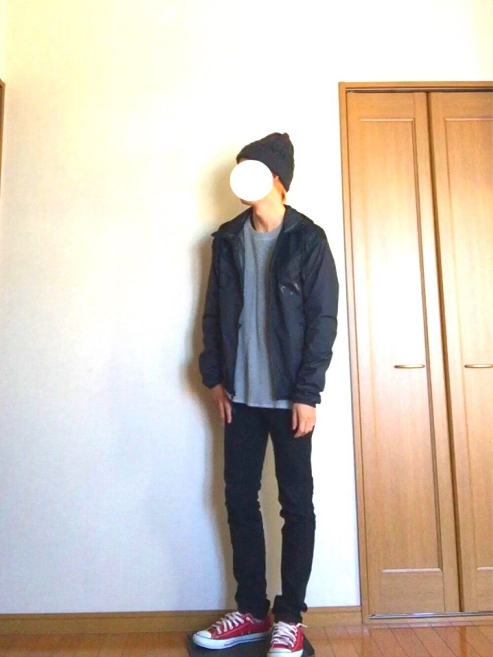 「秋コーデ、コンバース」｜「7UnionのFISHER MAN（ニットキャップ/ビーニー、グレー系）」を使った、opigaさん（メンズ・170cm）の秋コーディネートの1枚目の写真