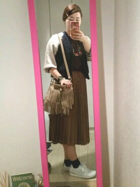 「GU（ジーユー）のアイテム（スカート、ブラウン系）」を使った、めぐマイケルさん（レディース・157cm）の秋コーディネート