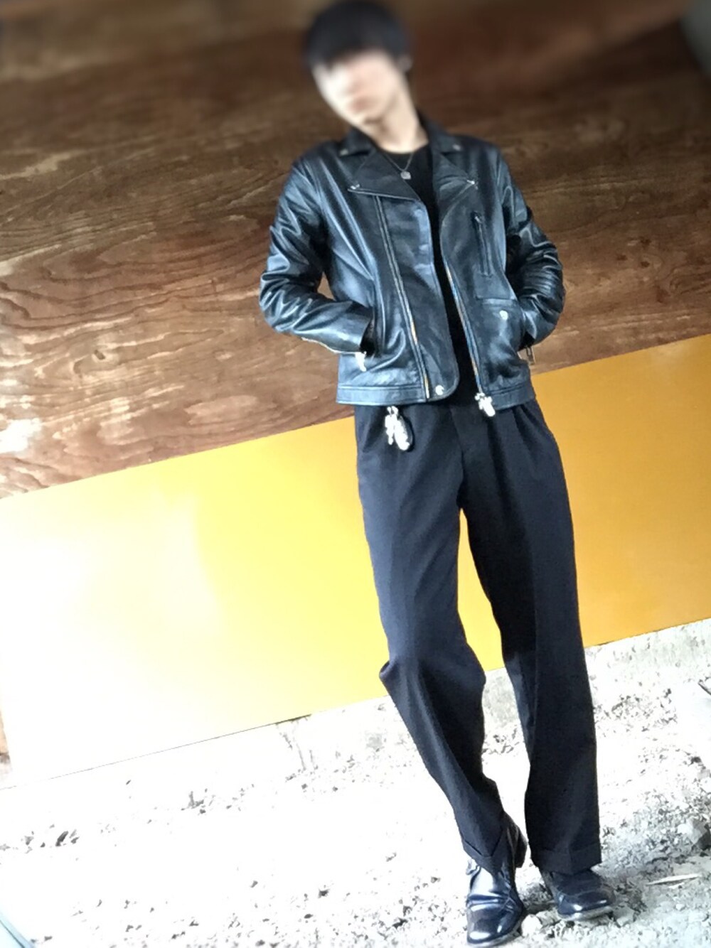 「ライダース、tambourine、Paul Smith、vintage、古着、レザーシューズ、シンプル、ブラック、秋冬、ユニクロ」｜「Paul SmithのCROWN MOTIF NECKLACE / 150924 210（ネックレス、シルバー系）」を使った、ジマさん（メンズ・177cm）の秋コーディネートの1枚目の写真
