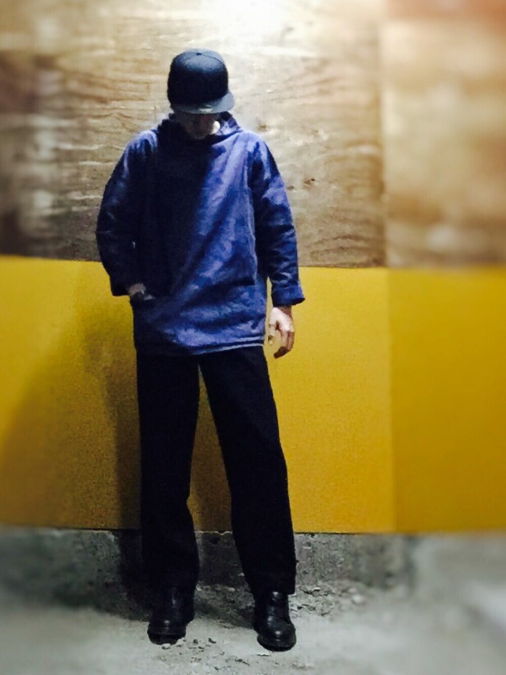 「古着、ライダース、スラックス、ブラック、パープル、キャップ、NEW ERA、スニーカー、インナーレザー、PUMA×MIHARAYASUHIRO」｜「NEW ERAのアイテム（キャップ、ブラック系）」を使った、ジマさん（メンズ・177cm）の冬コーディネートの1枚目の写真