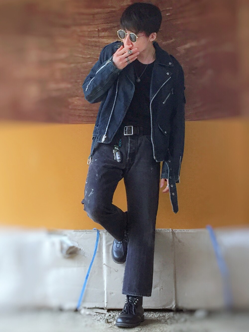 「秋コーデ、ストリート、ブラック、デニム、デニムジャケット、古着、ライダース、サングラス、ブーツ、Levi's」｜「DETAILSのLHP/DETAILS/ディテイルズ/サングラス(DT-141-18-008)（サングラス、ブラック系）」を使った、ジマさん（メンズ・177cm）の秋コーディネートの1枚目の写真