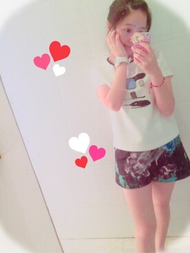 「OCHIRLYのアイテム（Tシャツ/カットソー、ホワイト系）」を使った、豆der酱_QvQさん（レディース）の秋コーディネート
