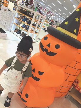 「abcd（ナシ）のアイテム（オールインワン・サロペット）」を使った、maripppee___さん（キッズ・90cm）の秋コーディネート