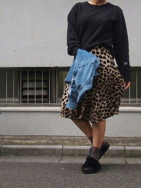 「SLOBE IENA（スローブイエナ）のアイテム（スウェット）」を使った、Esmeralda（エスメラルダ）さん（レディース・160cm）の秋コーディネート