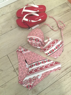 「アイテム（水着、レッド系）」を使った、マリー六本木さん（レディース・160cm）の夏コーディネート