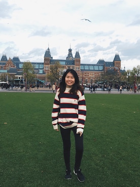 「TOMMY HILFIGER（トミーヒルフィガー）のアイテム（ニット/セーター、その他）」を使った、Katie さん（レディース・172cm）の春コーディネート