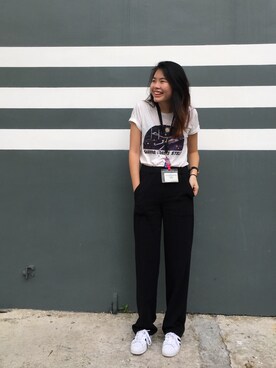 「MANGO（マンゴ）のアイテム（スラックス）」を使った、Katie さん（レディース・172cm）の夏コーディネート