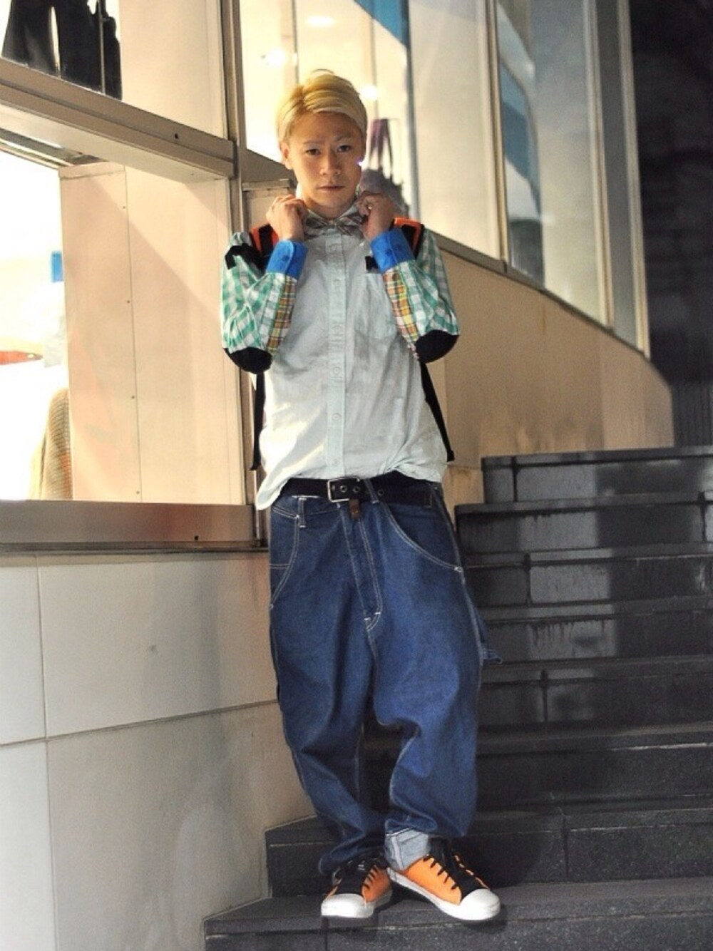 「PHENOMENON」｜「PHENOMENONの切り替えチェックシャツ（シャツ/ブラウス、ブルー系）」を使った、ICCHOさん（メンズ・170cm）の夏コーディネートの1枚目の写真