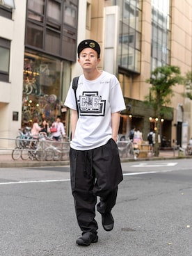 「BEAMS T（ビームスティー）のアイテム」を使った、ICCHOさん（メンズ・170cm）の夏コーディネート