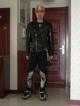 「PHILIPP PLEIN（フィリッププレイン）のアイテム」を使った、YB79 Gucci Yangboさん（メンズ・185cm）の冬コーディネート