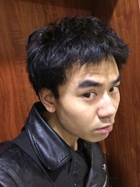 「PHILIPP PLEIN（フィリッププレイン）のアイテム」を使った、YB79 Gucci Yangboさん（メンズ・185cm）の冬コーディネート