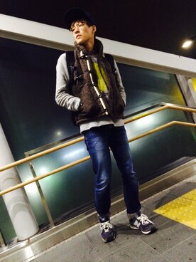 「アイテム（ダウンベスト、ブラウン系）」を使った、kouta ueda さん（メンズ・173cm）の秋コーディネート