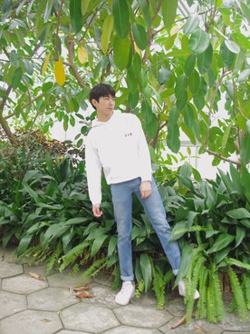 「editpaperのアイテム（パーカー、ホワイト系）」を使った、kaedeさん（メンズ・182cm）の春コーディネート