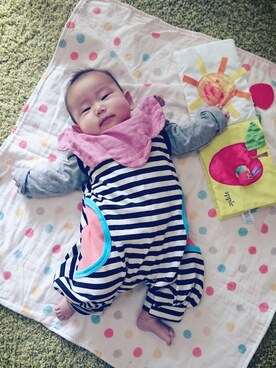 「アイテム（ロンパース、ブラック系）」を使った、hotaさん（キッズ・60cm）の冬コーディネート