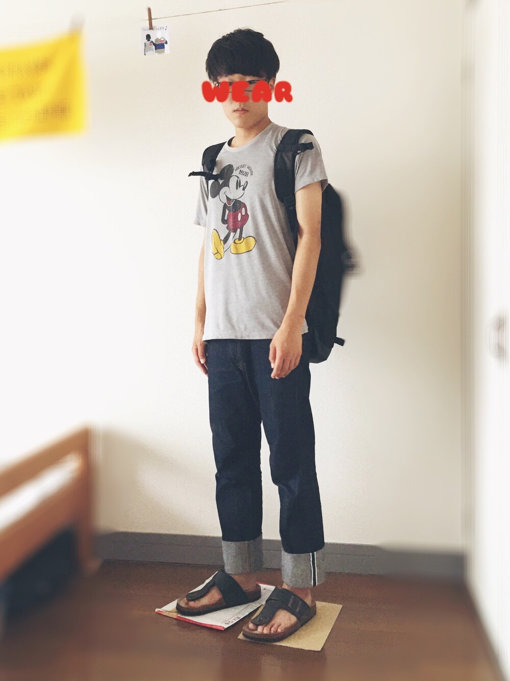 「きれいめカジュアル、安くお洒落に。、NIXON、UNIQLO、EDWIN」｜「EDWINのアイテム（サンダル、ブラウン系）」を使った、Renさん（メンズ・174cm）の夏コーディネートの1枚目の写真