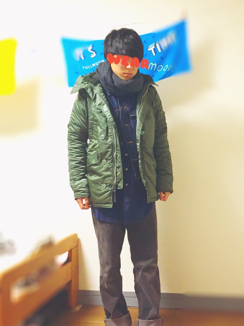 「EDWIN、alpha、alphaindustries、WEGO、Hanes、コーデュロイ」｜「HANESのアイテム（パンツ、ブラウン系）」を使った、Renさん（メンズ・175cm）の冬コーディネートの1枚目の写真