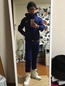 「アイテム（マウンテンパーカー、ブルー系）」を使った、吉野隆雄さん（メンズ・174cm）の秋コーディネート