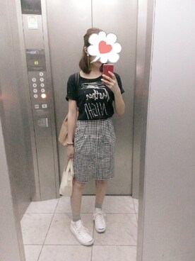 「UNIQLO（ユニクロ）のアイテム（Tシャツ/カットソー、ブラック系）」を使った、yuchiさん（レディース・165cm）の夏コーディネート