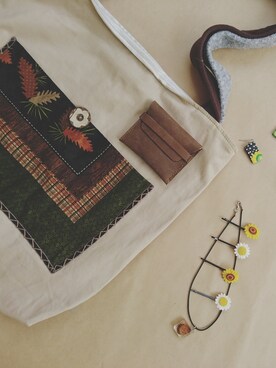 「handmade」｜「アイテム（財布/小物）」を使った、Thái Vyさん（レディース・167cm）の春コーディネート