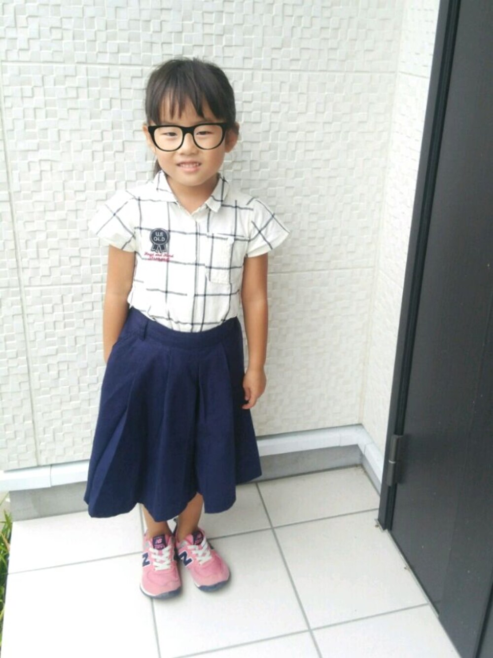 「birthday、スカーチョ、ニューバランス、5歳」｜「Birthdayのアイテム（シャツ/ブラウス、ホワイト系）」を使った、Hiyoさん（キッズ・100cm）の夏コーディネートの1枚目の写真