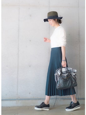 「ESTNATION（エストネーション）のアイテム（ストール/ショール）」を使った、miccoさん（レディース・164cm）の秋コーディネート