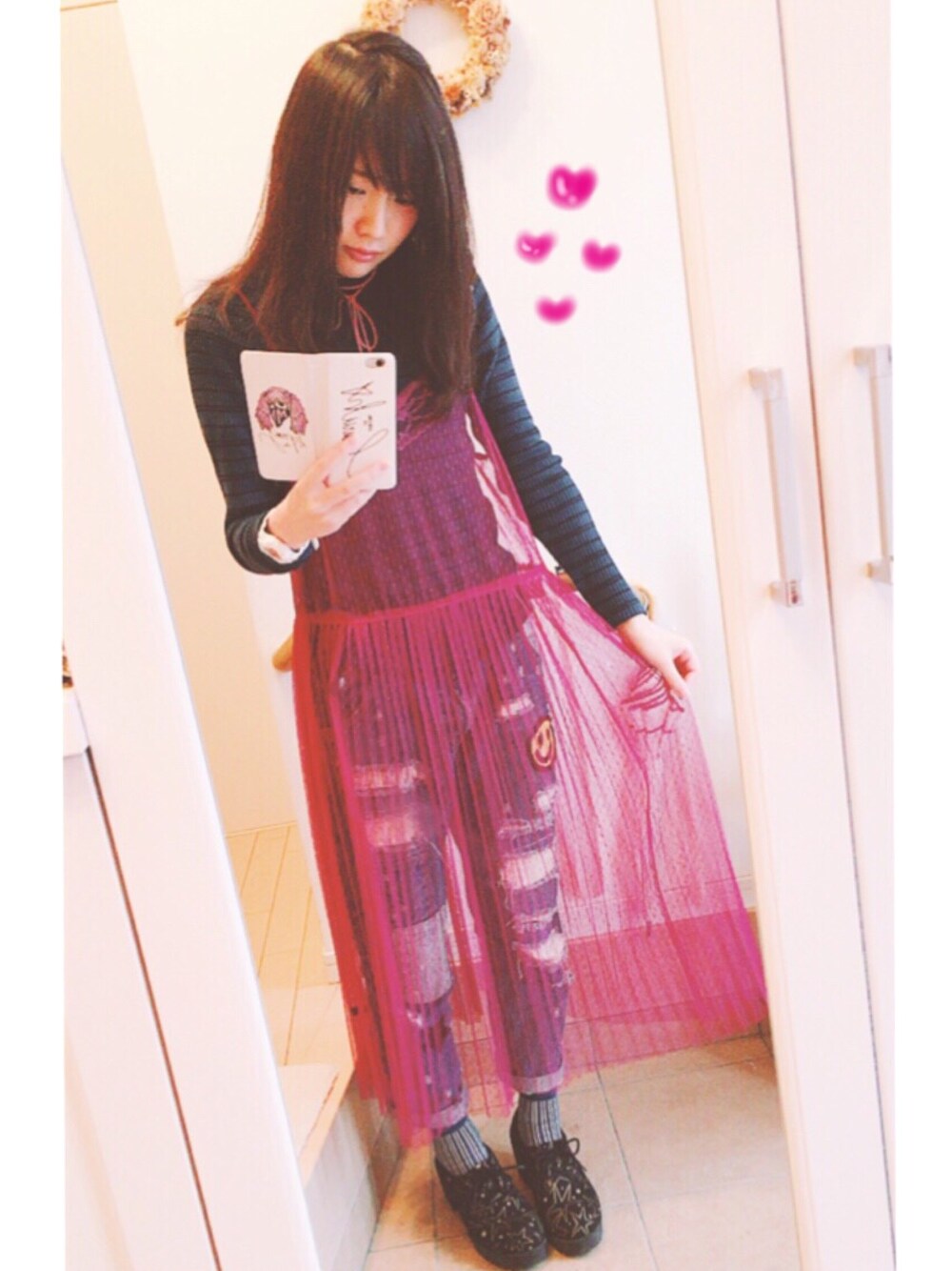 「休日スタイル、秋のコーデ、冬コーデ、秋冬、wcloset、UNIQLO、ピンク、カジュアル」｜「w closetのアイテム（チュニック、ピンク系）」を使った、あおみさん（レディース・158cm）の秋コーディネートの1枚目の写真