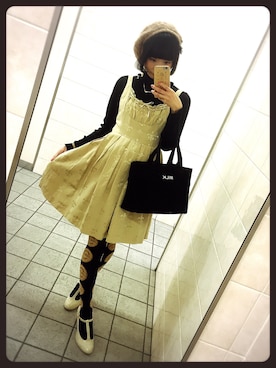 「リブタートルネック」｜「アイテム（ハンチング/ベレー帽）」を使った、おあいこさん（レディース・160cm）の冬コーディネート