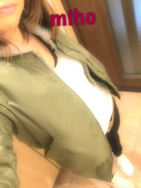 「ジャックパーセル」｜「アイテム（MA-1）」を使った、みほさん（レディース・159cm）の春コーディネート