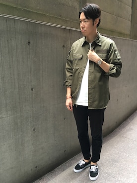 「AVIREX（アヴィレックス）のアイテム（Tシャツ/カットソー）」を使った、T.Takahashiさん（メンズ・184cm）の夏コーディネート