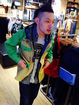 「Levi's（リーバイス）のアイテム（トレンチコート）」を使った、Eさん（メンズ・170cm）の秋コーディネート