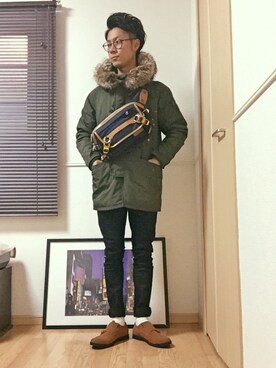「アイテム（ボディバッグ/ウエストポーチ、ブルー系）」を使った、かたまりさん（メンズ・172cm）の冬コーディネート
