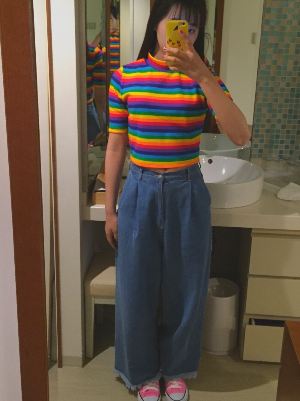 「rainbow、虹色、ワイドパンツ、デニム、原宿、休日スタイル、派手、Kawaii」｜「A.D.Gのアイテム（デニムパンツ、ブルー系）」を使った、（＾Ｏ＾☆♪さん（レディース・161cm）の春コーディネートの1枚目の写真