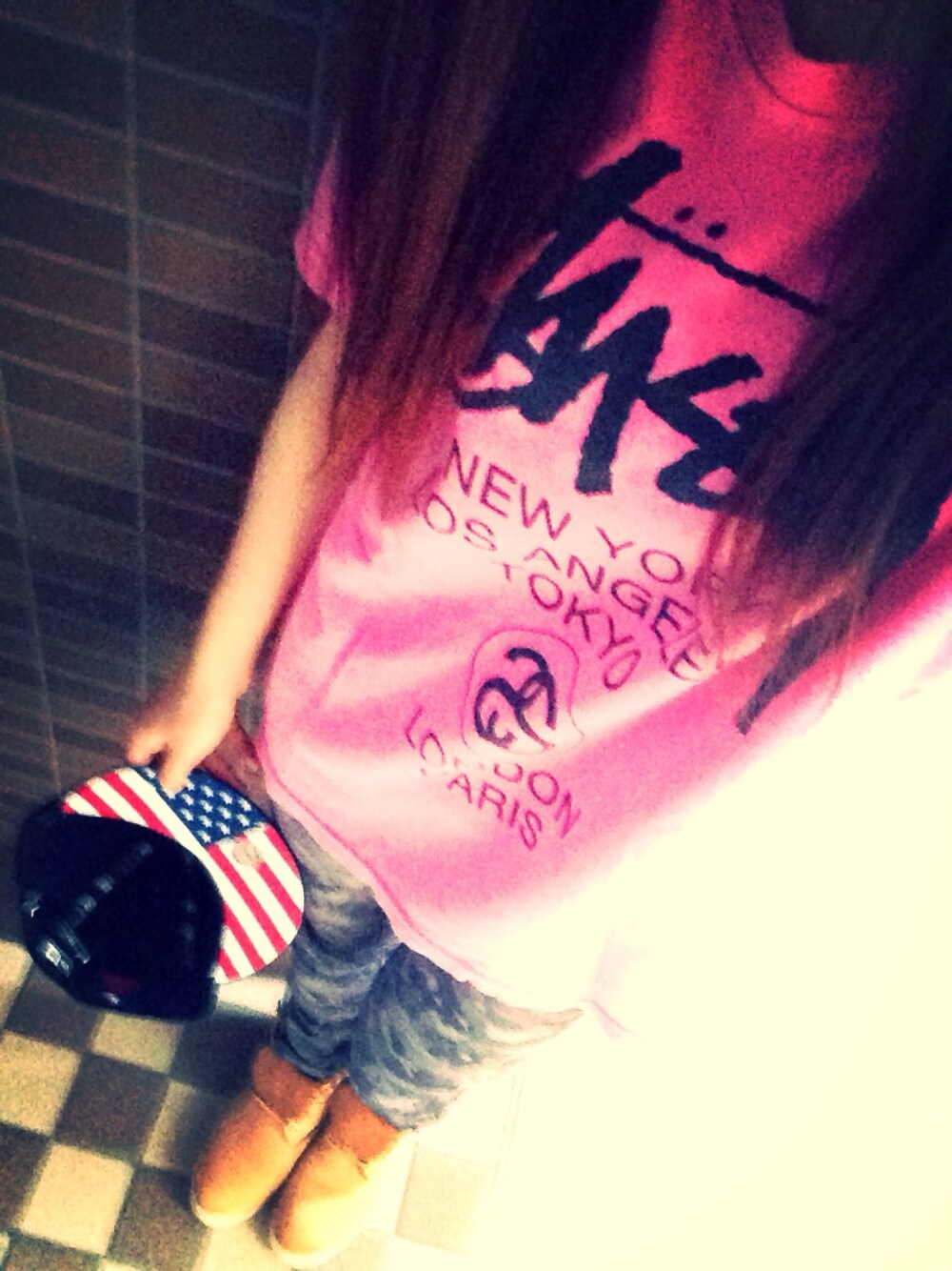 「stussy、NEW ERA、TOMMY、Timberland、override 、NATURAL BAUTY BASIC、streetfashion、WEARBOOKエントリー」｜「Stussy WomenのWomen Neon Dyed World Tour Tee（Tシャツ/カットソー、ピンク系）」を使った、AYANO✡﻿さん（レディース・165cm）の夏コーディネートの1枚目の写真