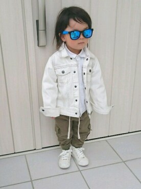 「GU（ジーユー）のアイテム（ジャケット/アウター、ホワイト系）」を使った、ReeRyoさん（キッズ・130cm）の春コーディネート