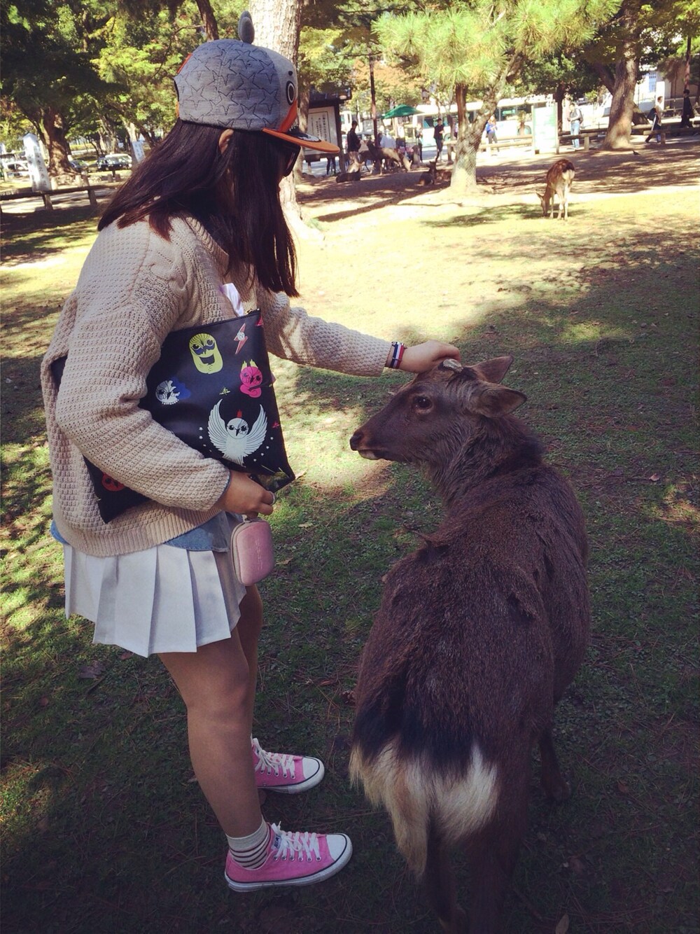 「Japan、tennis skirt、deer、travel」｜「로드샵のアイテム（ニット/セーター、ベージュ系）」を使った、seon_0pさん（レディース・157cm）の秋コーディネートの1枚目の写真
