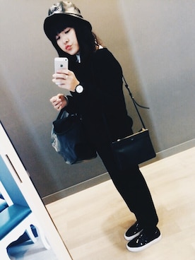 「CELINE」｜「アイテム（スウェット）」を使った、 • ċʟѧさん（レディース・169cm）の冬コーディネート