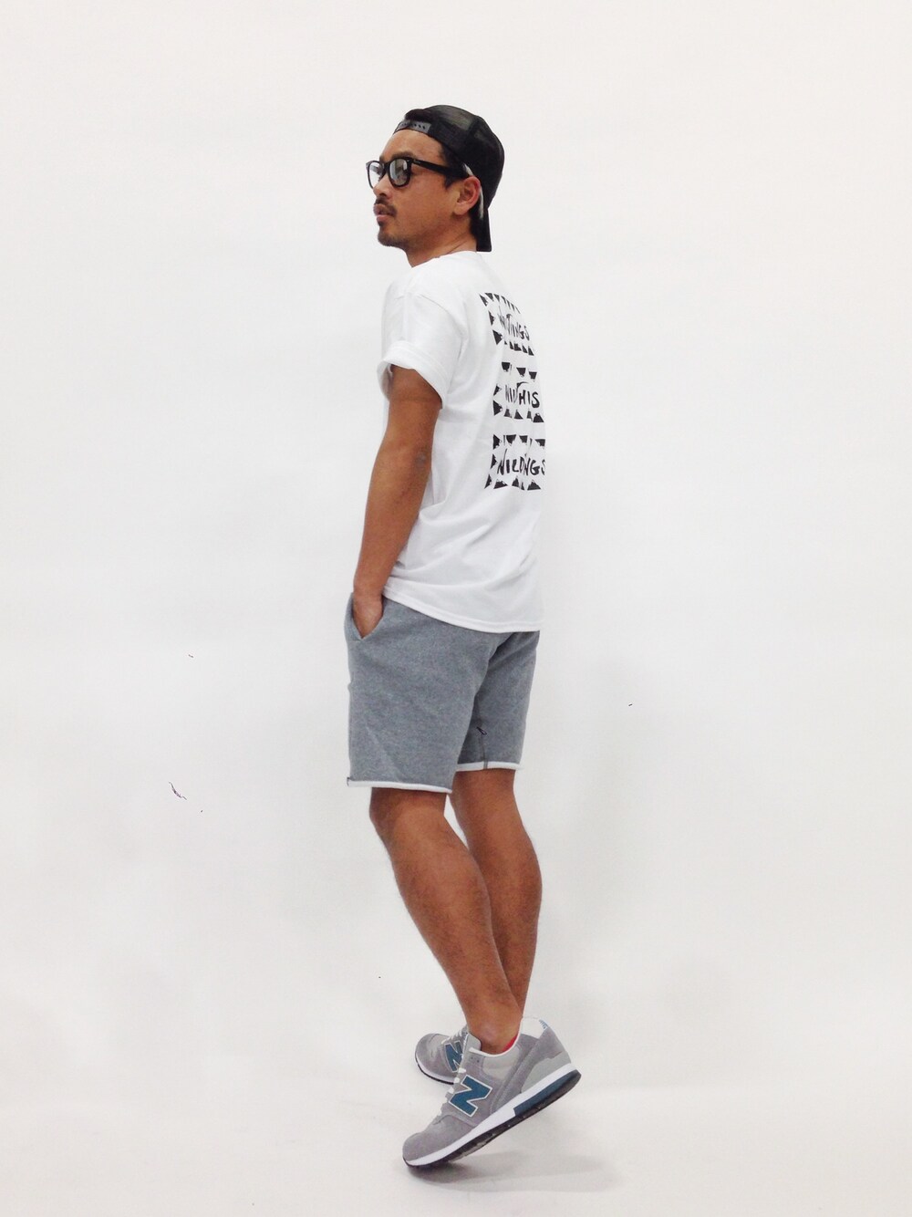 「New Balance、ニューバランス、SAYHELLO、WILDTHINGS、MIDWEST、ワイルドシングス、996、EVERLAST、ニューバランス996、DEUS EX MACHINA」｜「MYSELF ABAHOUSEのDEUS BAYLANDS TRUCKER（キャップ、ブラック系）」を使った、FIVEDAYCITYさん（メンズ・171cm）の春コーディネートの1枚目の写真