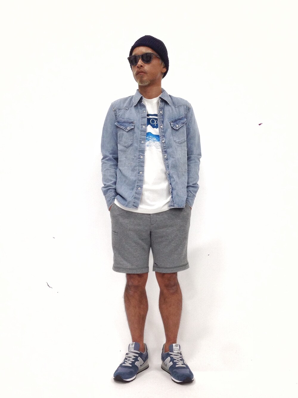 「REMI RELIEF、New Balance、ニューバランス、ニットキャップ、ウエスタンシャツ」｜「NEW BALANCEのNEW BALANCE: M996■（スニーカー、ブルー系）」を使った、FIVEDAYCITYさん（メンズ・171cm）の春コーディネートの1枚目の写真