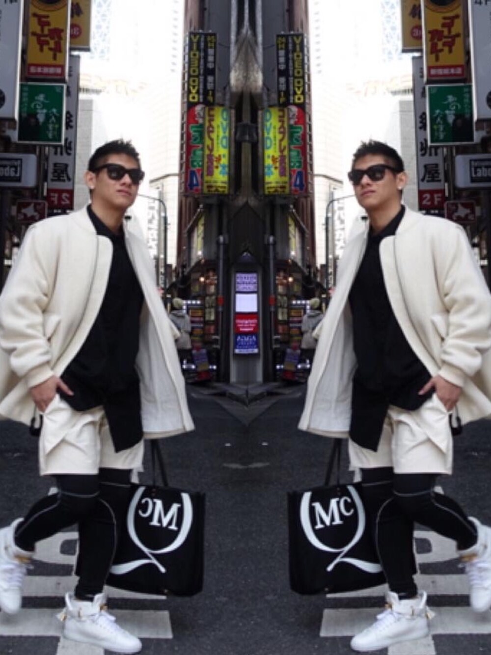 「chanel、Buscemi、H&M、depression、ZARA、Alexander McQueen」｜「from Bangkokのアイテム（シャツ/ブラウス、ブラック系）」を使った、Jimmy Wongさん（メンズ・170cm）の春コーディネートの1枚目の写真
